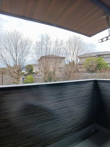 バルコニー　陽当たり良好なバルコニーです