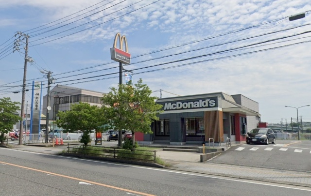 飲食店　マクドナルド阿久比店（飲食店）まで821m