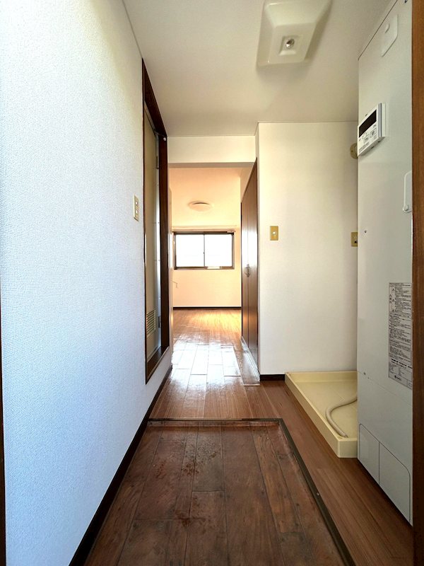 玄関　同間取別部屋のお写真です