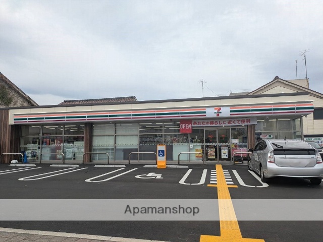 コンビニ　セブンイレブン鳥取市民会館前店（コンビニ）まで182m