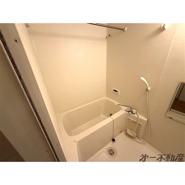 バス・シャワールーム　バスルーム