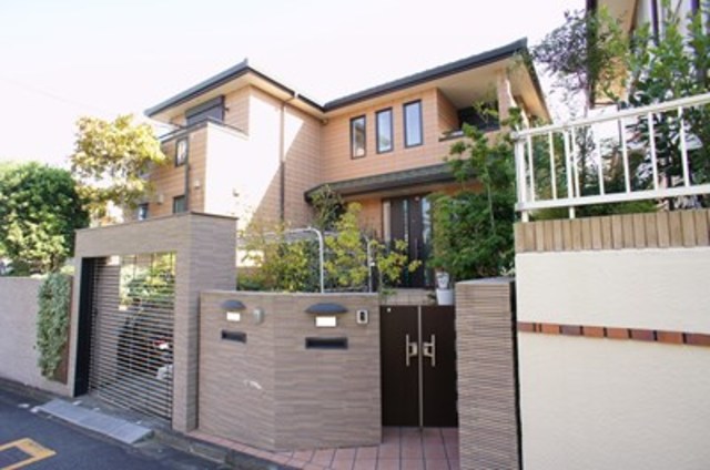 建物外観　小田急線読売ランド前駅から徒歩１５分☆