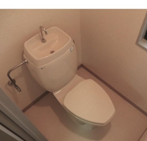 トイレ　コンパクトで使いやすいトイレです