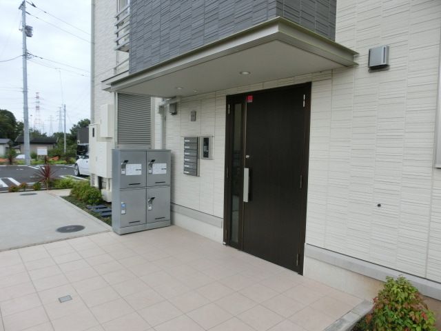 エントランス　お部屋へはこちらからどうぞ