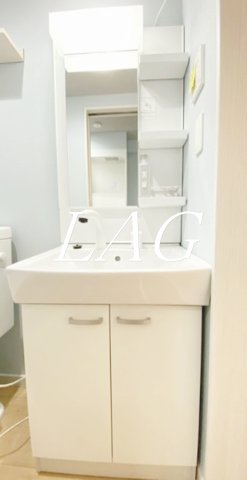 洗面設備　独立洗面台です。