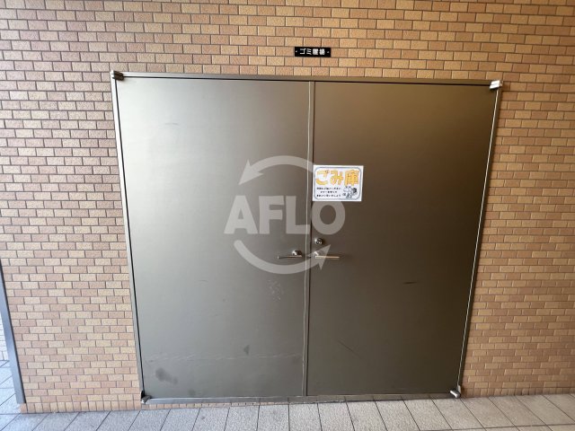 その他　エグゼリエみなと通り　ゴミ置き場