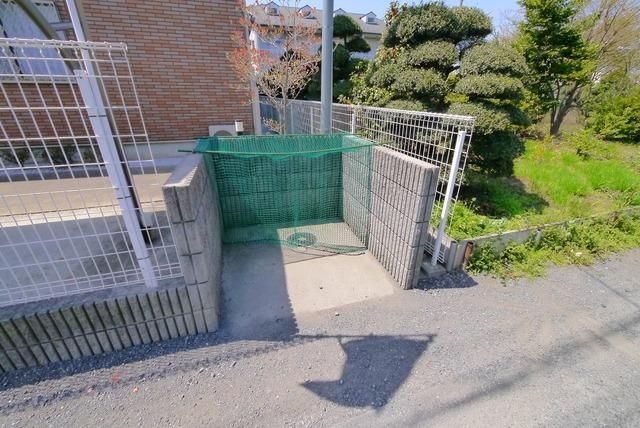 その他　ごみ置場（その他）まで5m