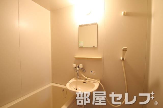 洗面設備　同タイプの写真です。