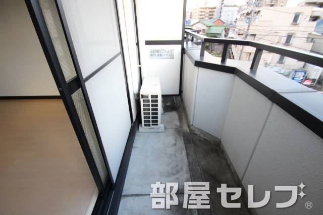 バルコニー　同タイプの写真です。