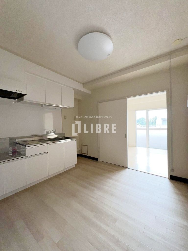 キッチン　バルコニー