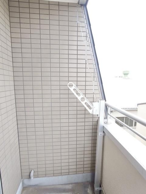 バルコニー　♪洗濯物はこちらに♪