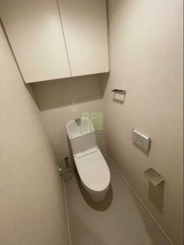 トイレ　パークアクシス市谷左内町