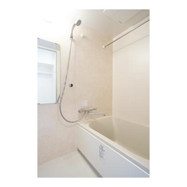 バス・シャワールーム　※写真は同タイプ住戸です。