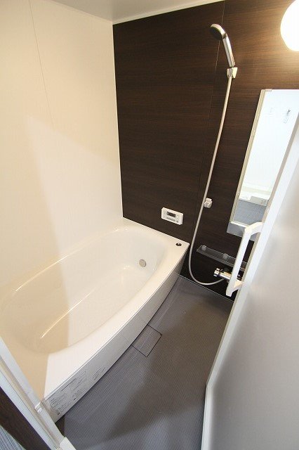 バス・シャワールーム　同物件別号室のものです。