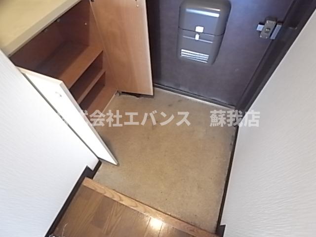 玄関　収納もある玄関です