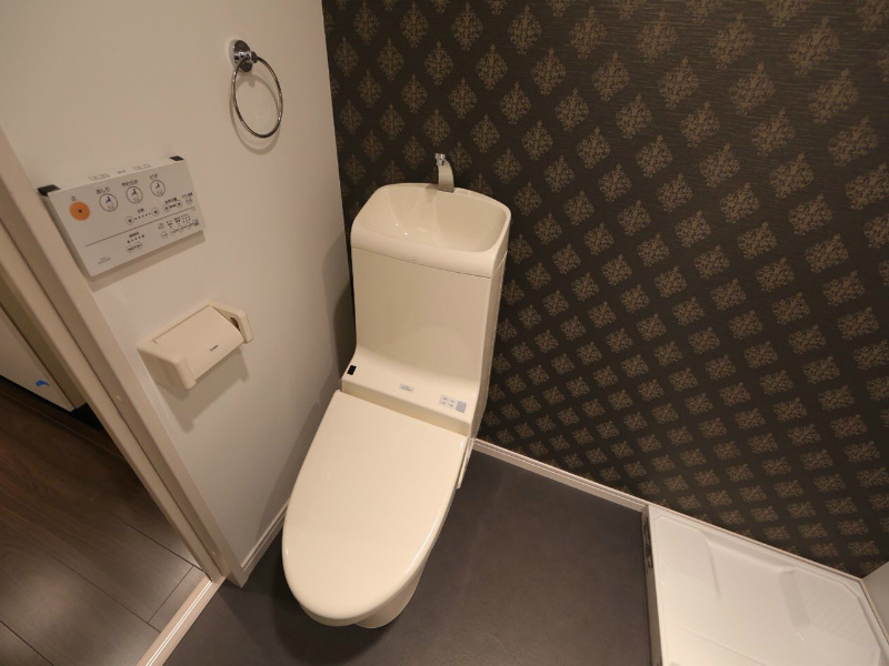 トイレ　温水洗浄暖房便座付トイレ