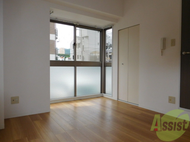 居室・リビング　明るいお部屋です