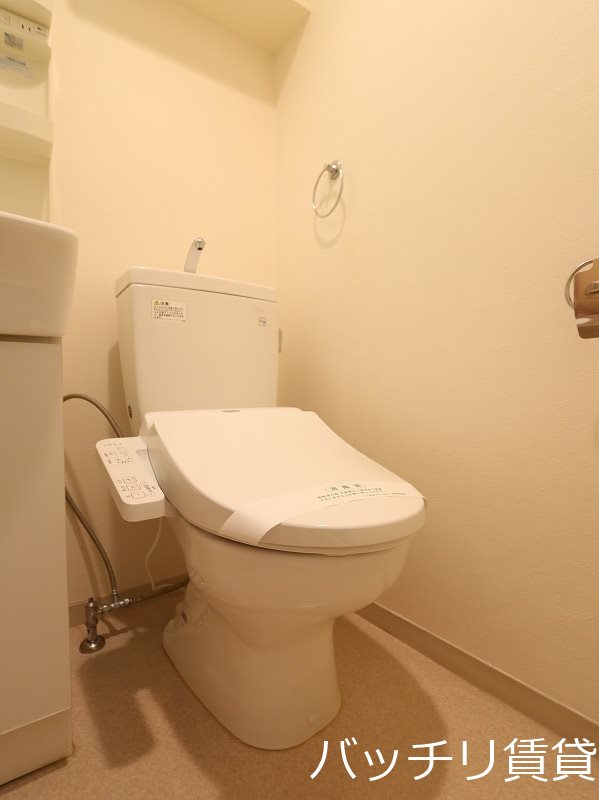 トイレ　画像は別号室イメージの為、現況を優先いたします。