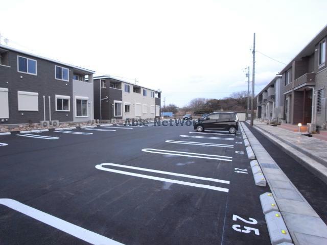 駐車場　駐車場