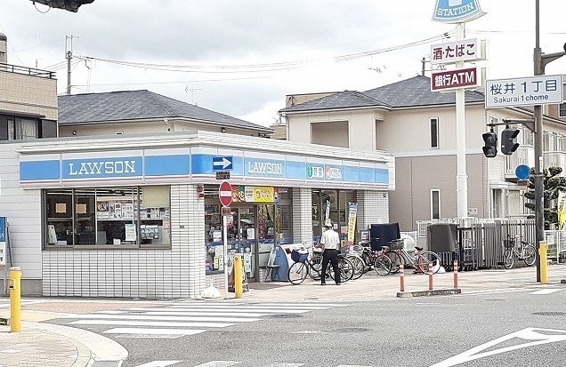 コンビニ　ローソン様（コンビニ）まで1100m