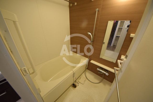 バス・シャワールーム　Garden Court 烏ヶ辻 　浴室