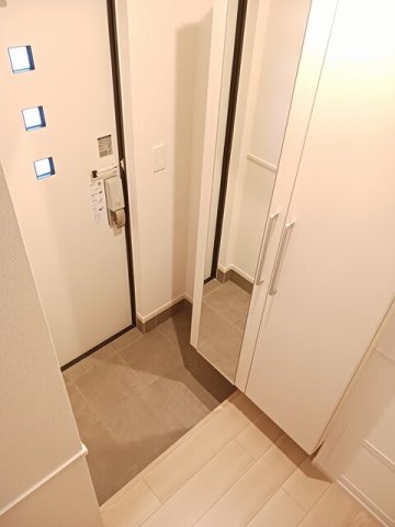 玄関　収納もある玄関です