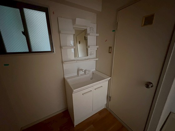 洗面設備　※別部屋の写真です