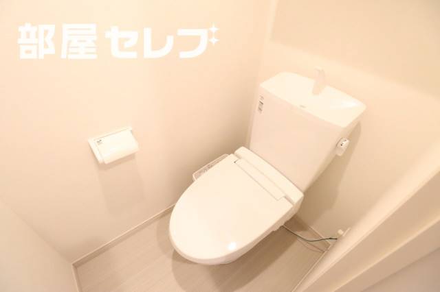 トイレ　お手洗いはこちらです