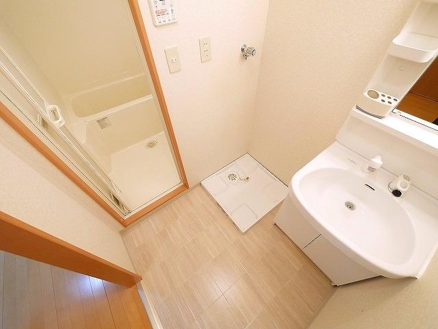 洗面設備　使いやすい洗面所です