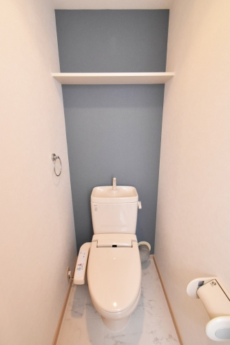 トイレ　※同物件別部屋参考写真。現状優先になります。