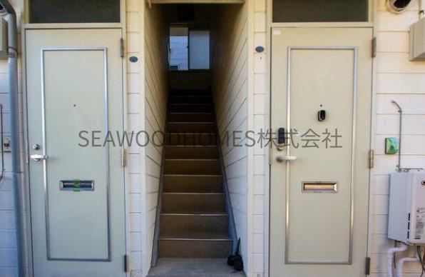 エントランス　玄関を開ければあなただけの空間がお出迎え☆