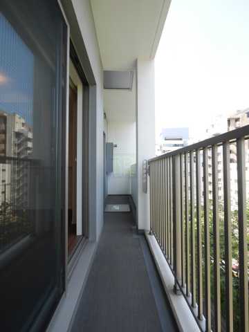 バルコニー　パークアクシス上野