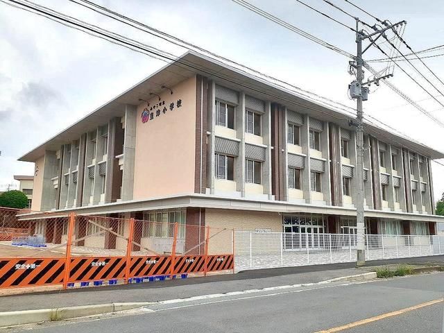小学校　みやこ町立　豊津小学校（小学校）まで700m