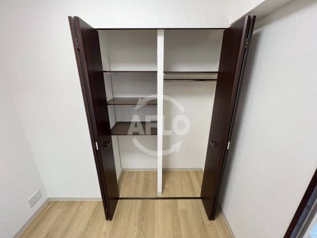 収納　アーバネックス西長堀　クローゼット