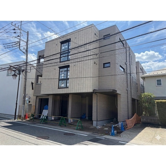 建物外観　建築中のシャーメゾン♪