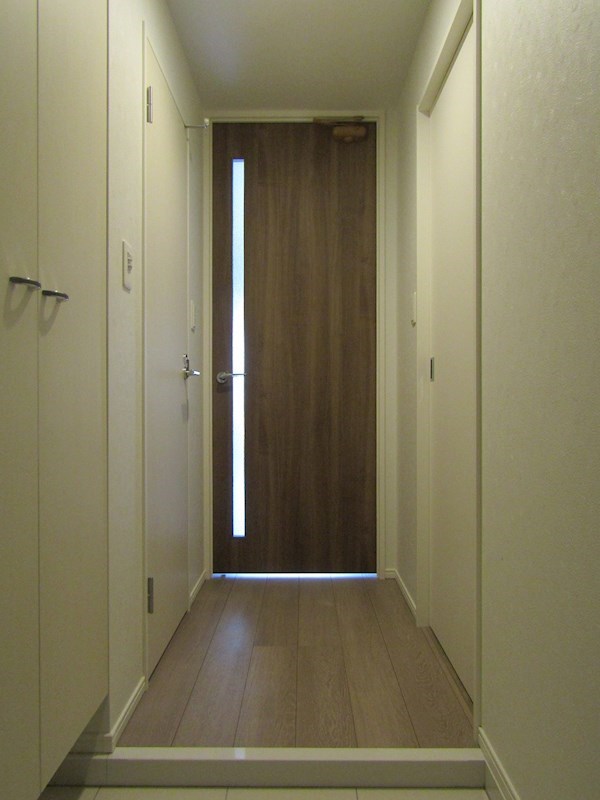 玄関　※参考写真