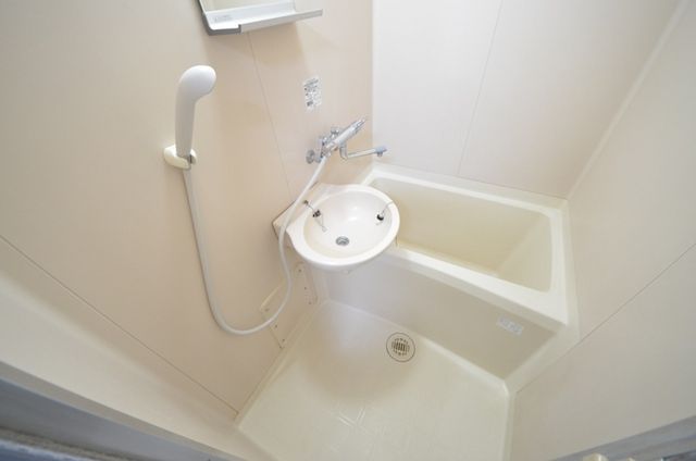 バス・シャワールーム　※別部屋参考