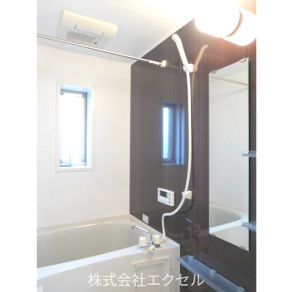 バス・シャワールーム　浴室乾燥付きの清潔な浴室です！