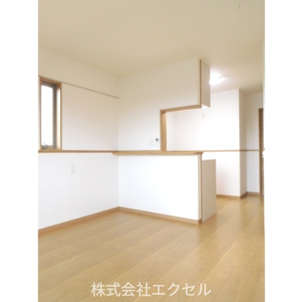 居室・リビング　リビング別角度のお写真です！