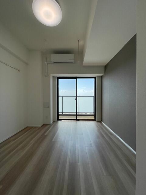 居室・リビング　同物件別部屋写真