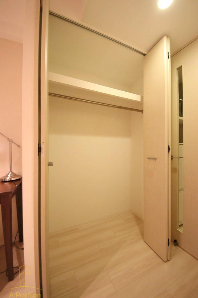 収納　コンフォリア心斎橋EAST