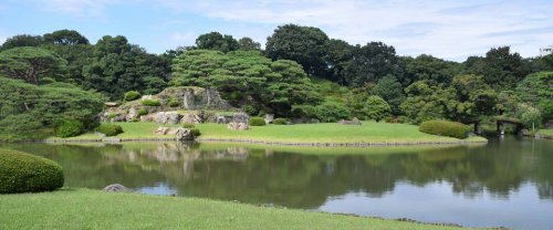 公園　六義園（公園）まで850m