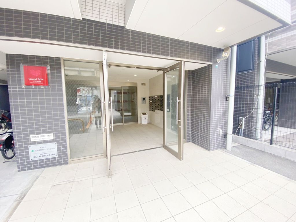 エントランス　エントランス