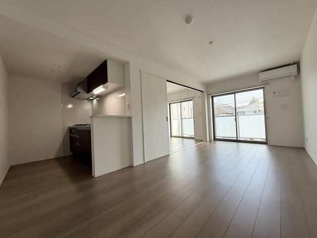 居室・リビング　■エアコン■24時間換気システム■ダウンライト