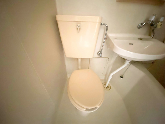 トイレ　※別部屋の写真です