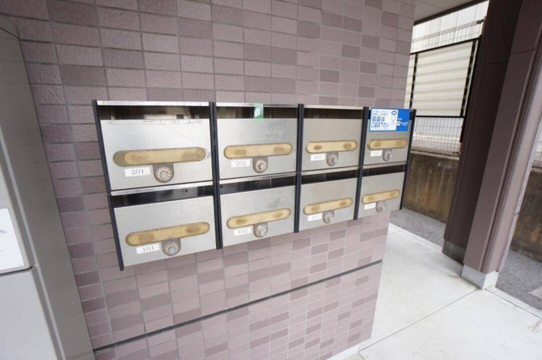 エントランス　メールBOX