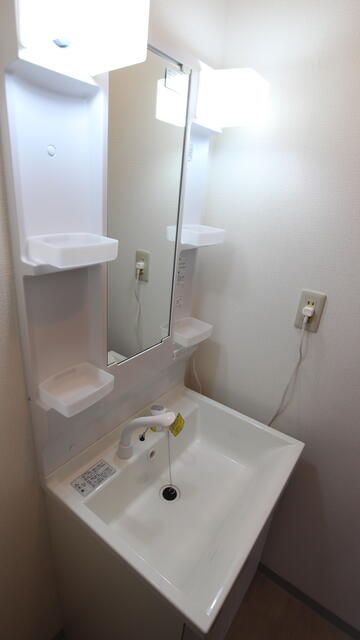 洗面設備　※別部屋写真参照