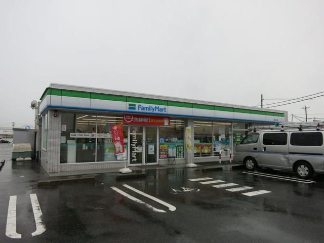 コンビニ　ファミリーマート 幸田大正店（コンビニ）まで900m