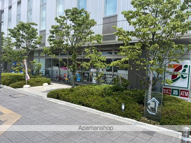 コンビニ　セブン－イレブン蓮田駅西口店（コンビニ）まで296m