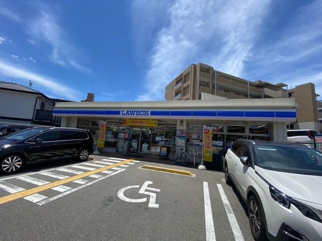 コンビニ　ローソン池田井口堂１丁目店（コンビニ）まで593m